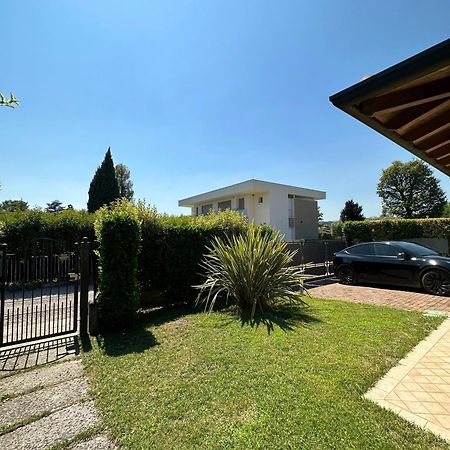 מנרבה דל גארדה Villa Oliva מראה חיצוני תמונה